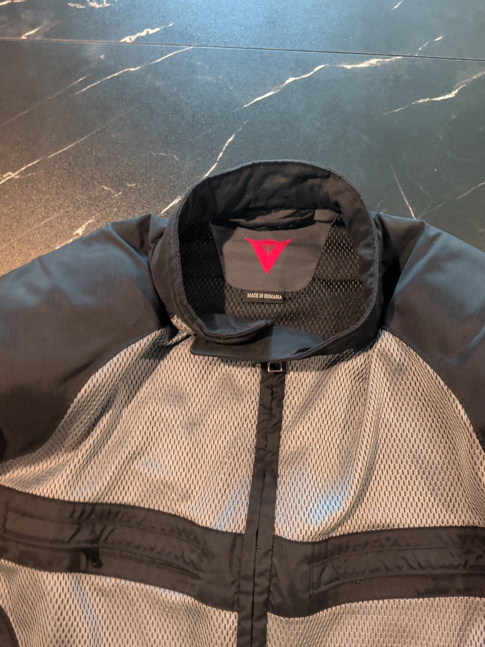 DAINESE Men's Black & Gray Mesh Motorcycle Jacket MISSING THE BACK PROTECTION